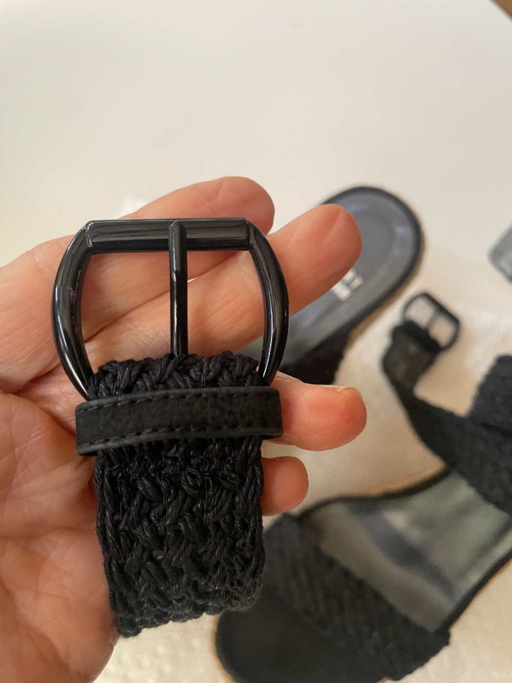Stuart Weitzman Alexlo Crochet braided Black Wedge Sandals size 8.5 - Picture 8 of 11